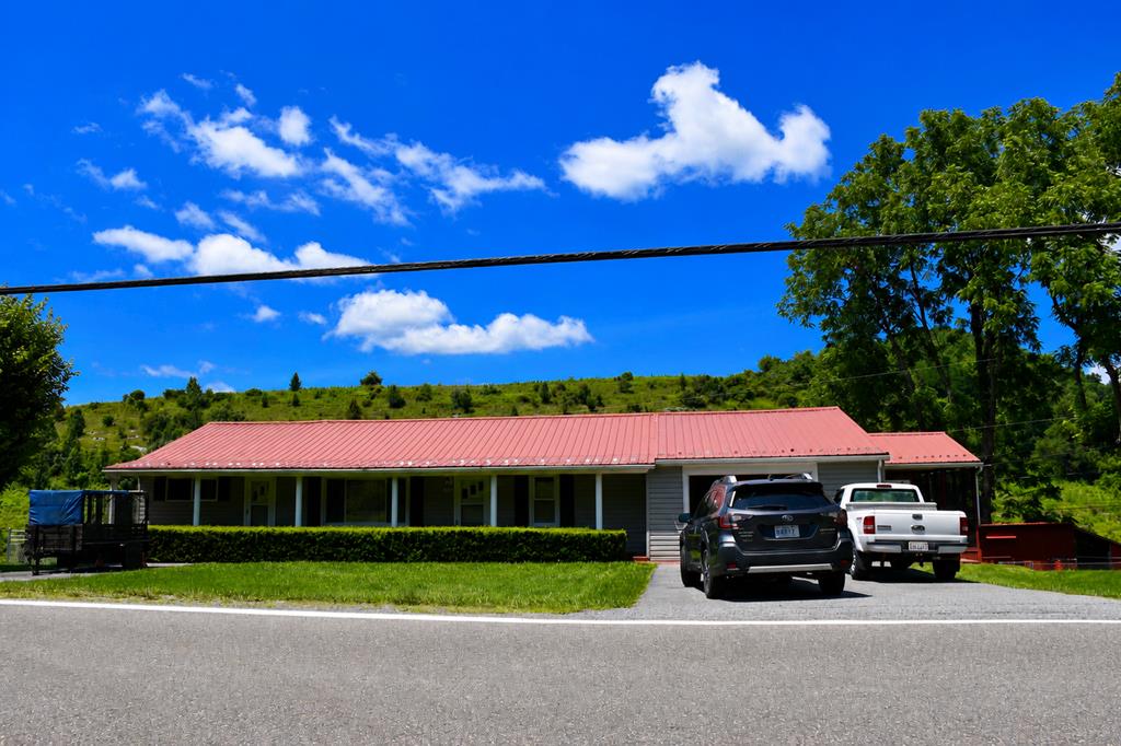 5002 B F Buchanan Hwy — photo