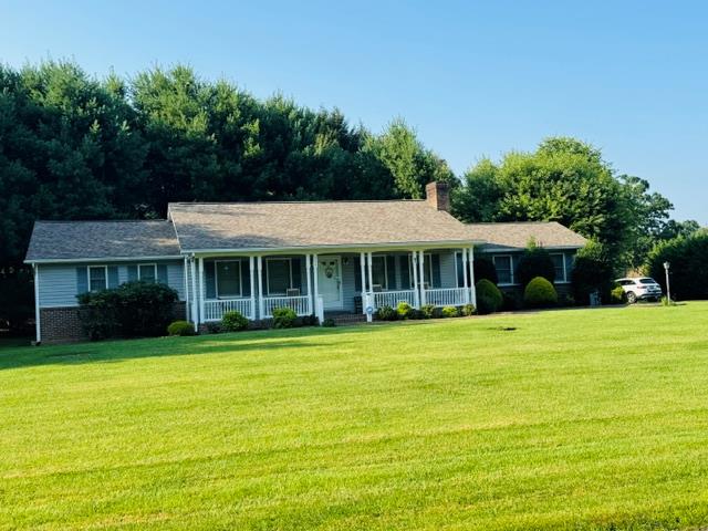 404 Parkwood Dr — photo