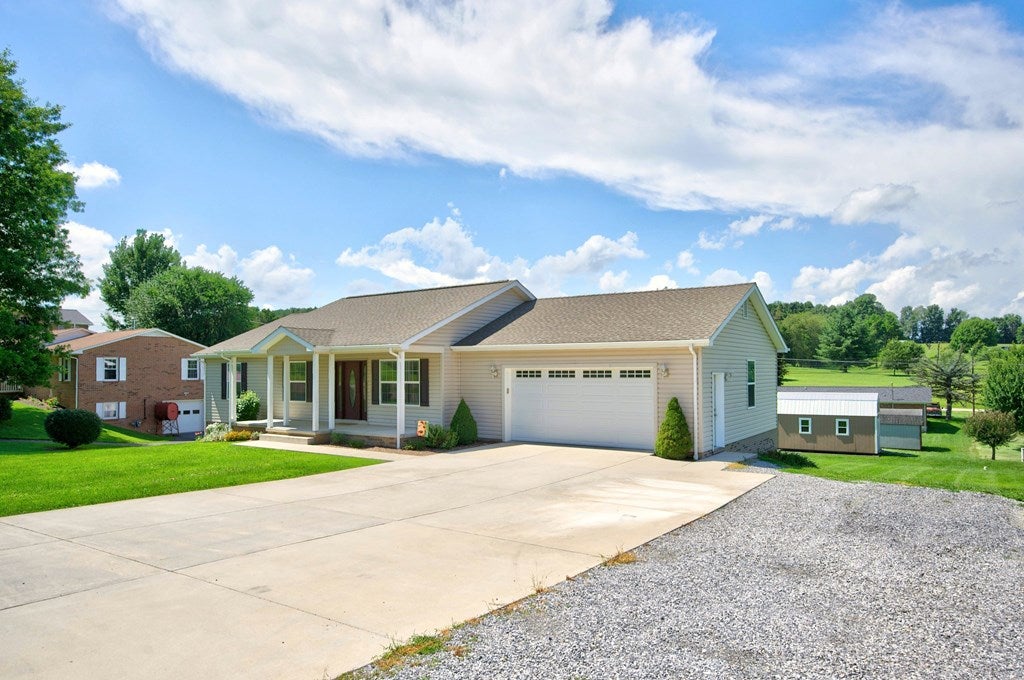 128 Sunset View Rd, Rural Retreat, VA 24368 — photo 2