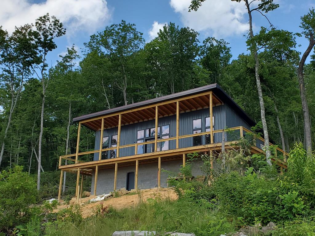 5687 5687 Hayters Gap Rd, Saltville, VA 24370 — photo