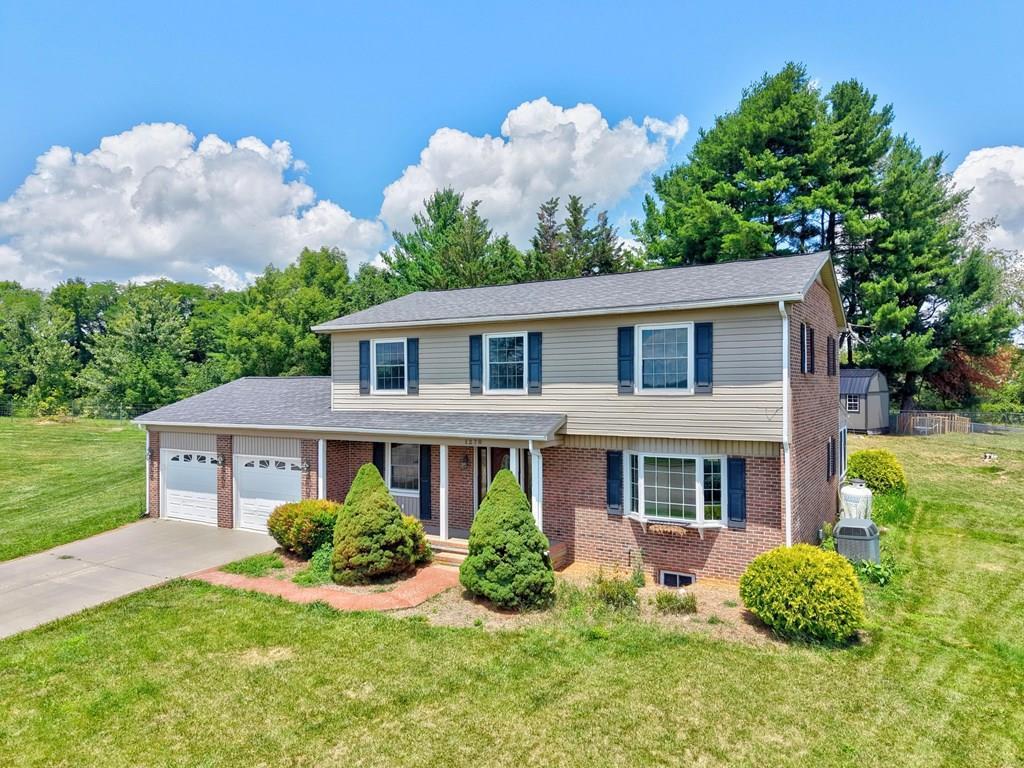 1270 Crestview Drive — photo