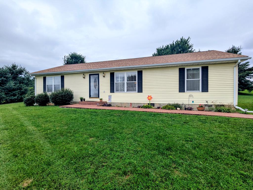 213 Smith Farm Rd, Check, VA 24072