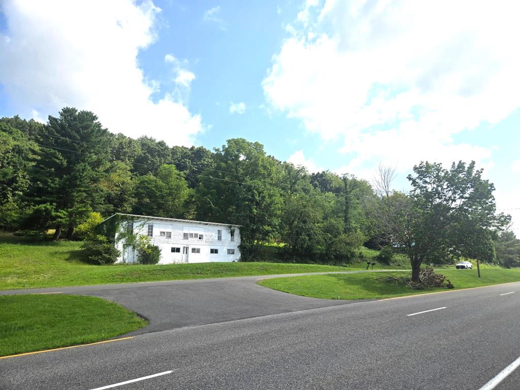 1160 W Lee Highway — photo