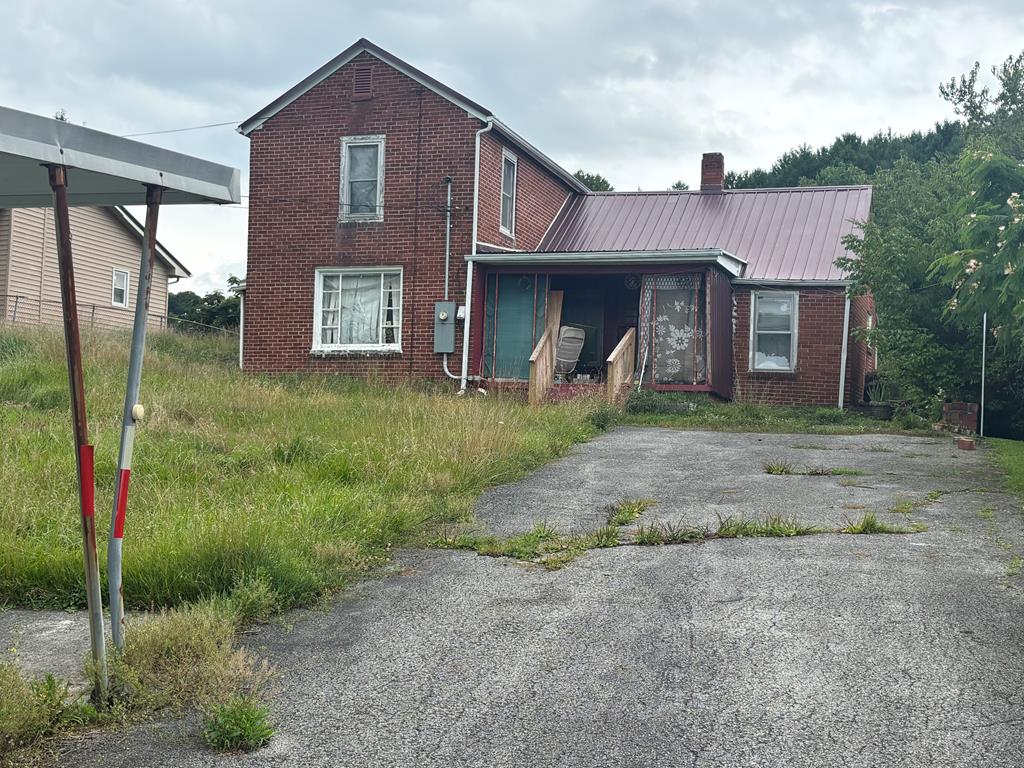 914 E 4th Street — photo