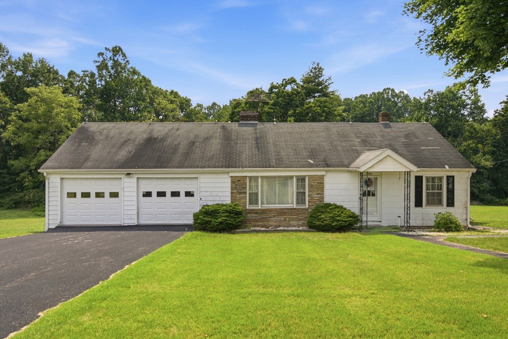 502 Alum Ridge Rd, Willis, VA 24380 — photo 2