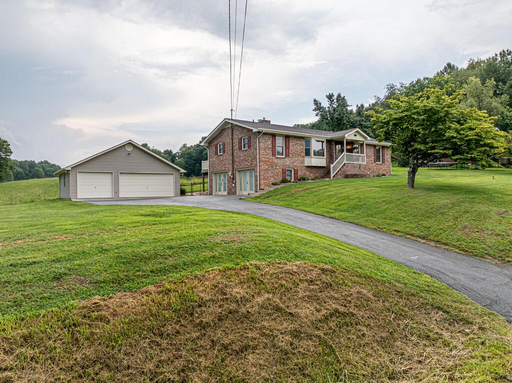 20306 Benhams Rd — photo