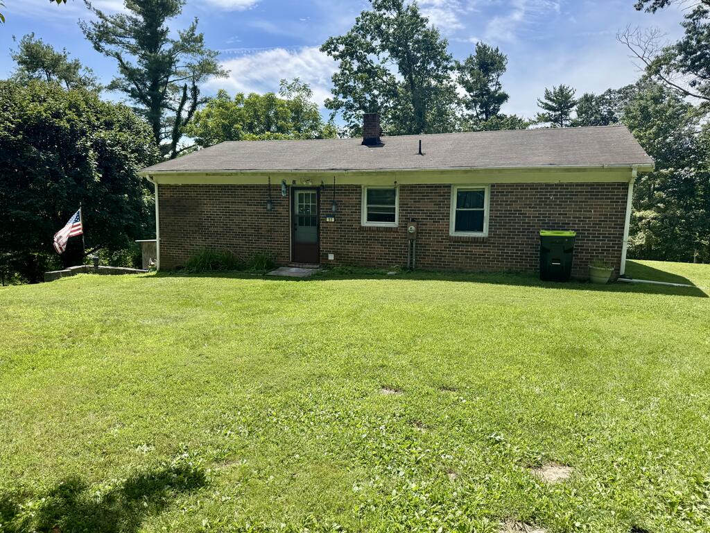 53 Sabrina Ln — photo