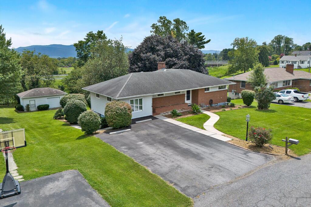185 Dogwood Drive — photo