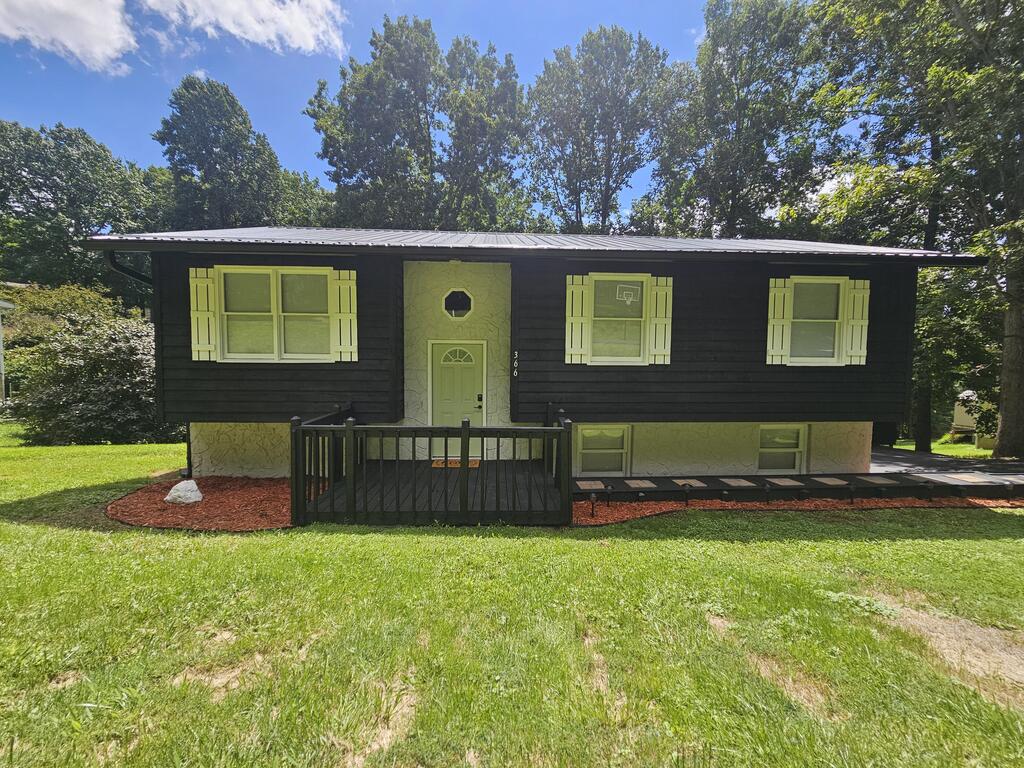 366 Oak Grove Way — photo