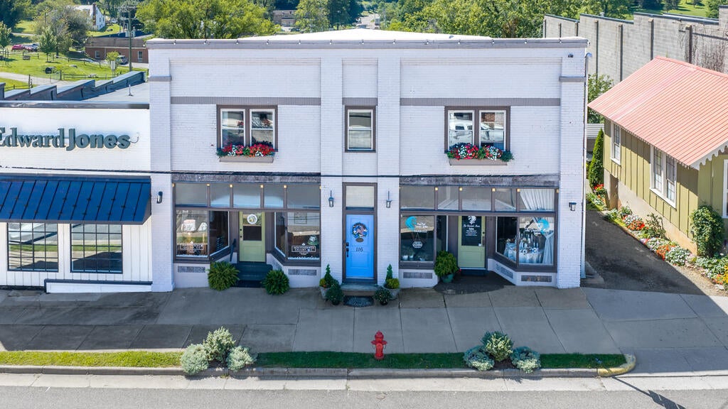 116 West Main St. — photo
