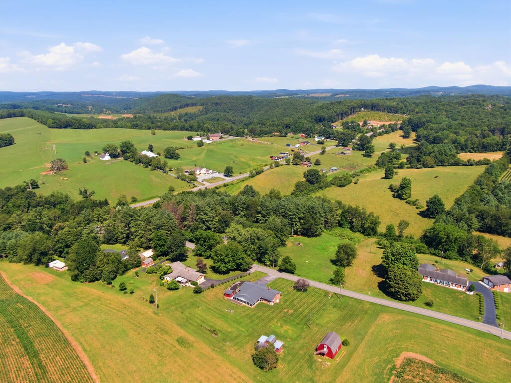 181 Ridgeview Rd, Floyd, VA 24091 — photo 2
