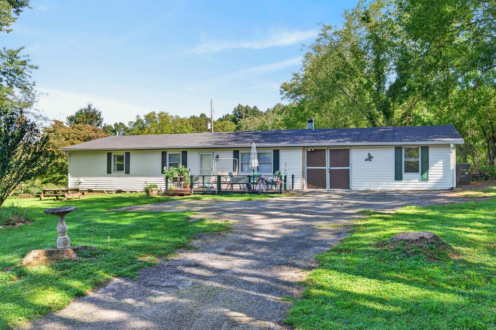 2359 Byrnes Chapel Rd — photo