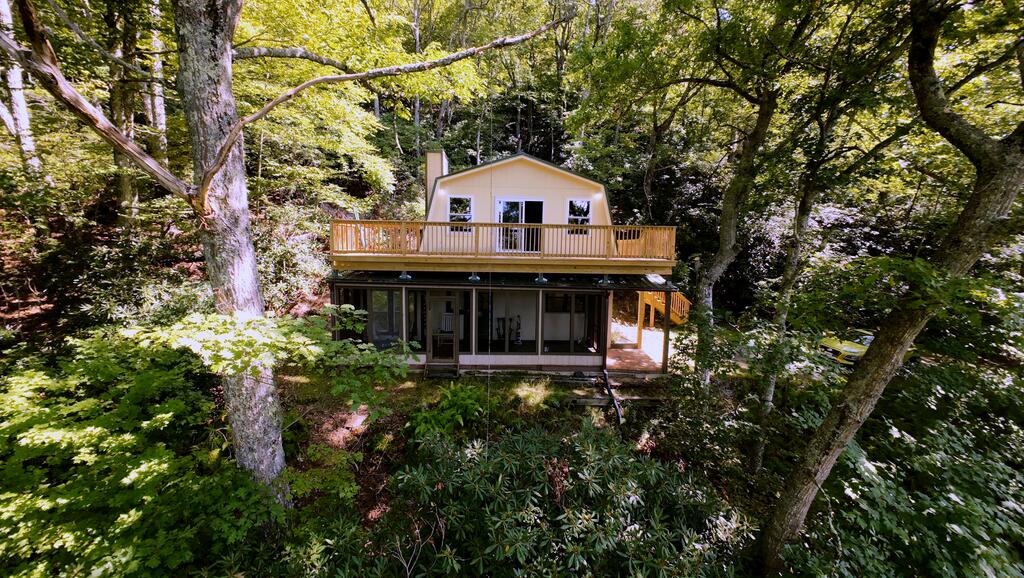 225 Fox Trot Dr — photo