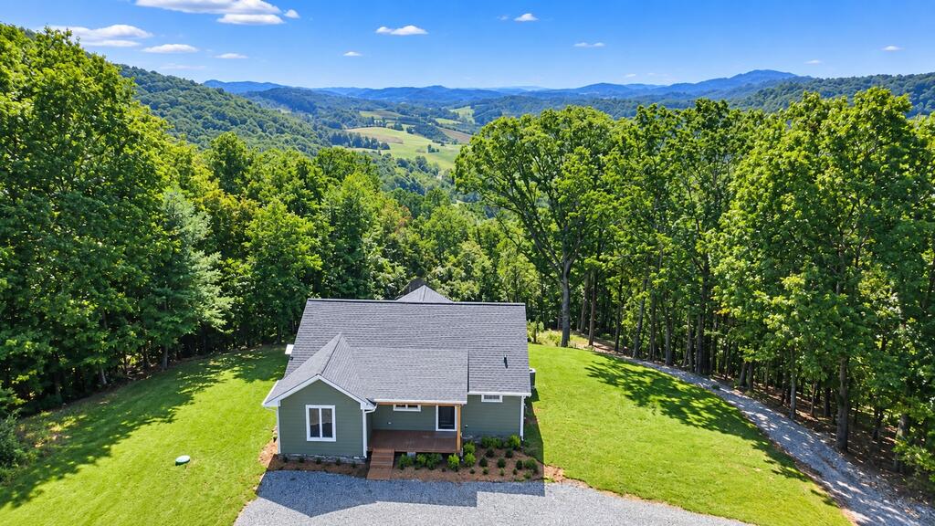 2604 Grassy Creek Rd — photo