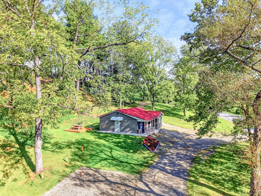 2277 Wysor Rd, Draper, VA 24324 — photo 2