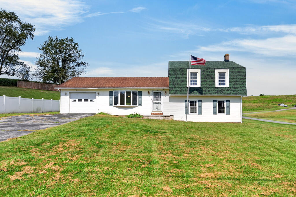 7729 Lee Hwy — photo