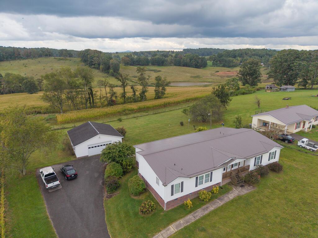 768 Ivanhoe Rd, Max Meadows, VA 24360 — photo 2