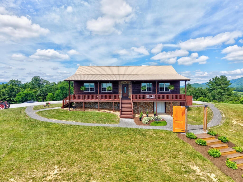 639 Wagon Wheel Rd. — photo
