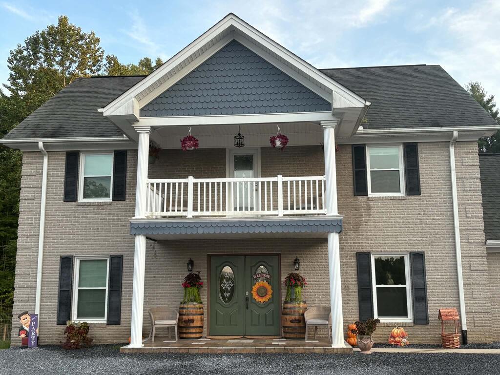 402 Spring Hollow Rd. — photo