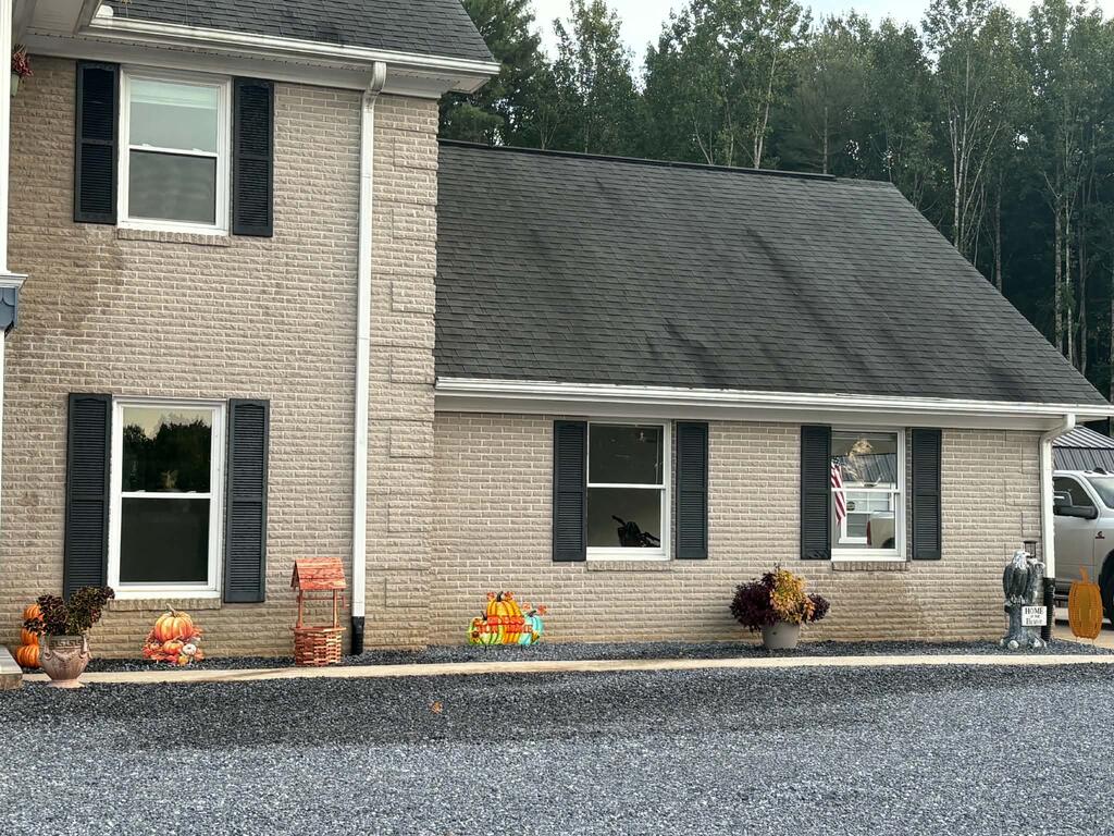 402 Spring Hollow Rd, Marion, VA 24354 — photo 3