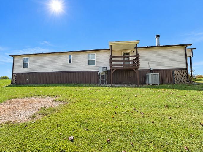 255 Breezy Ridge Rd, Woodlawn, VA 24381 — photo 2