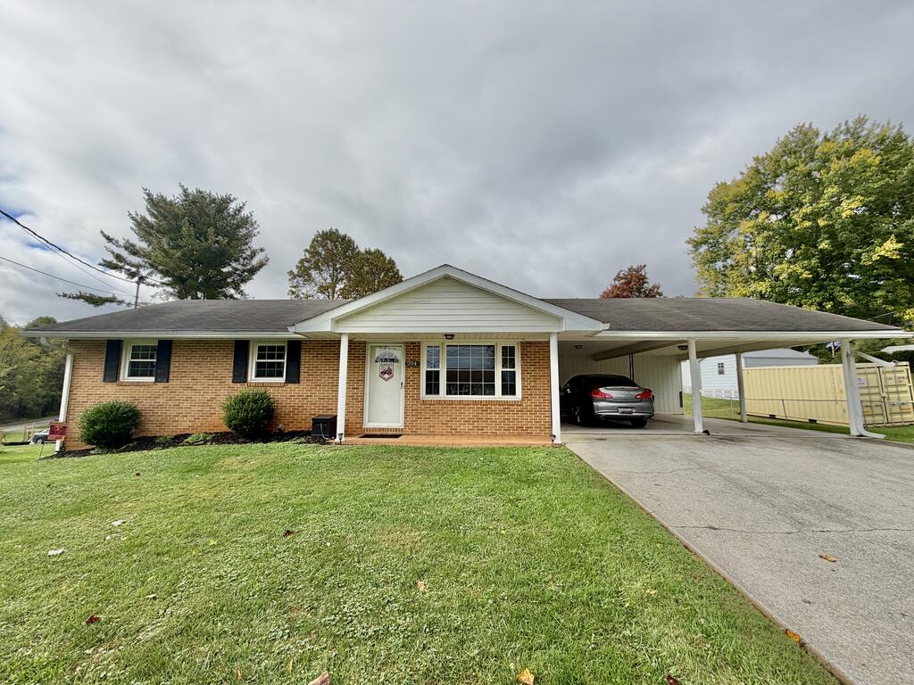 204 Highland Park Dr — photo
