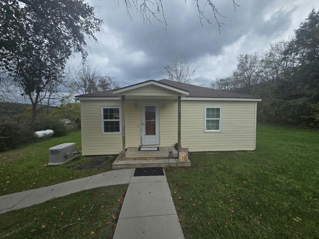 290 Roma Road — photo