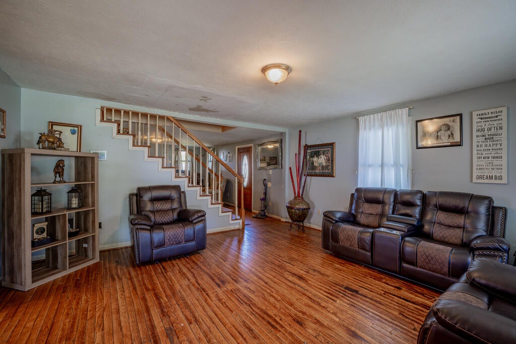 1069 Pendergrass Rd, Bristol, VA 24201 — photo 2