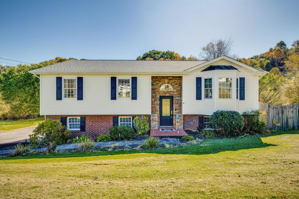 187 Hillside Dr. — photo