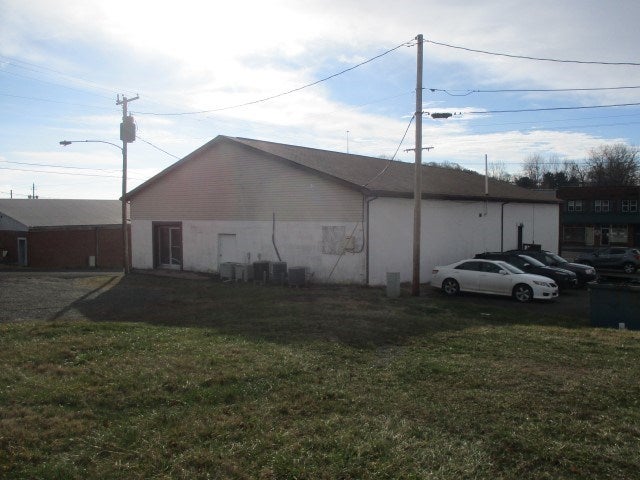 139 E Main, Independence, VA 24348 — photo 3