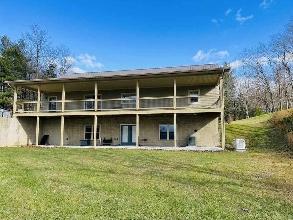 523 Falls Rd — photo