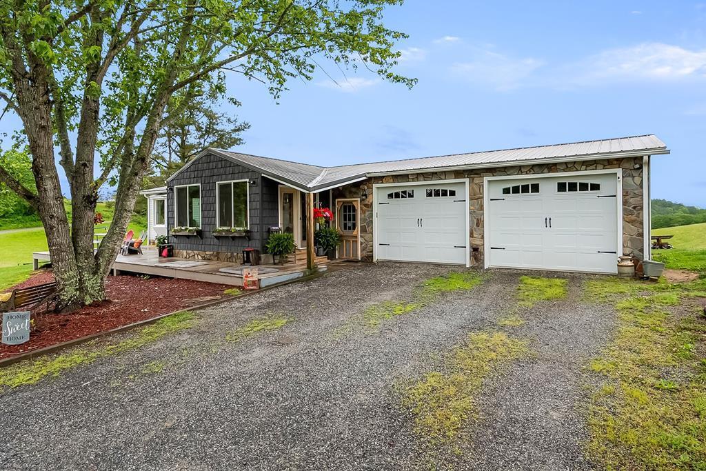 1605 Cornerstone Rd, Independence, VA 24348 — photo 2