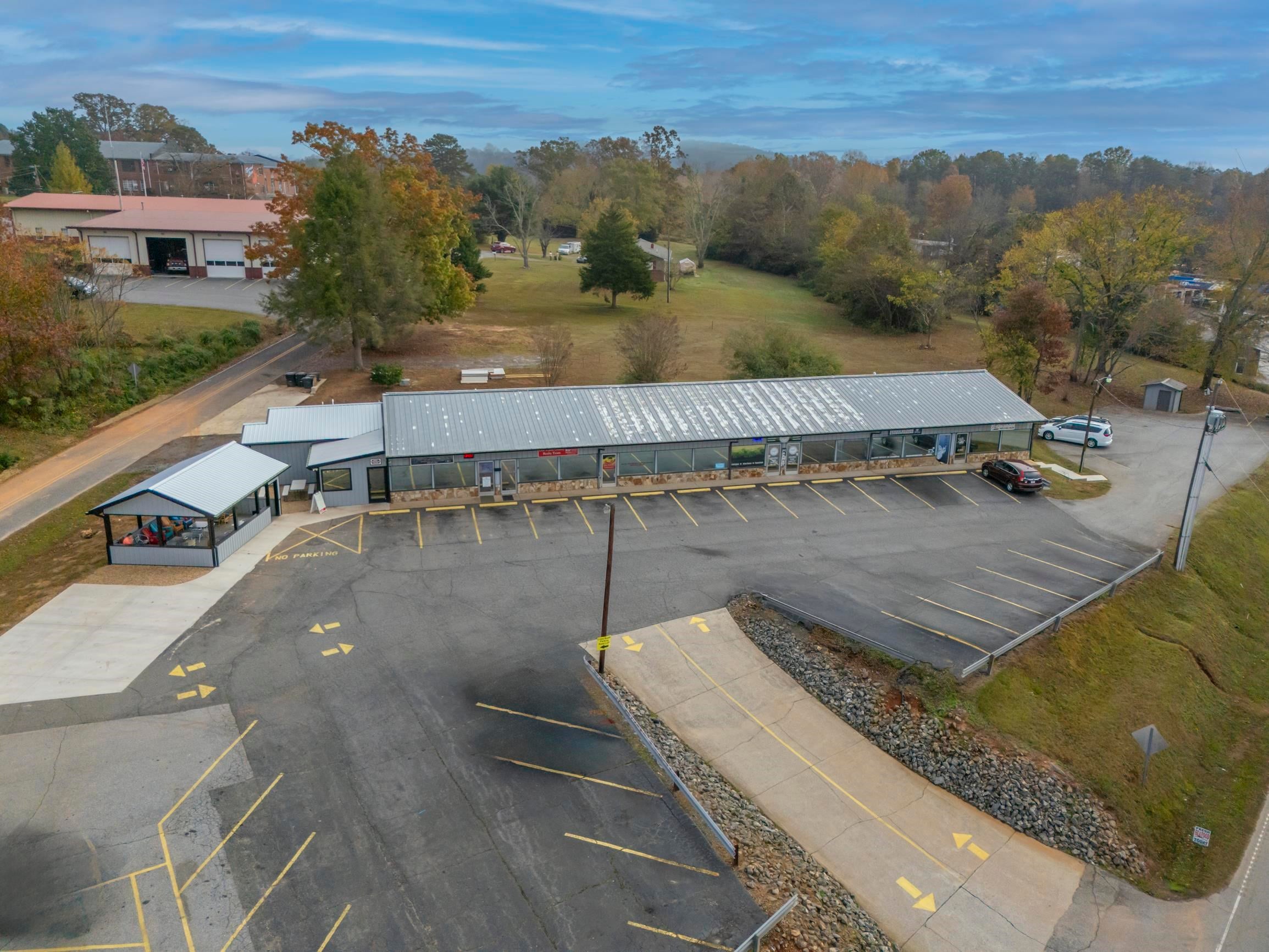 82 N Hwy9 — photo