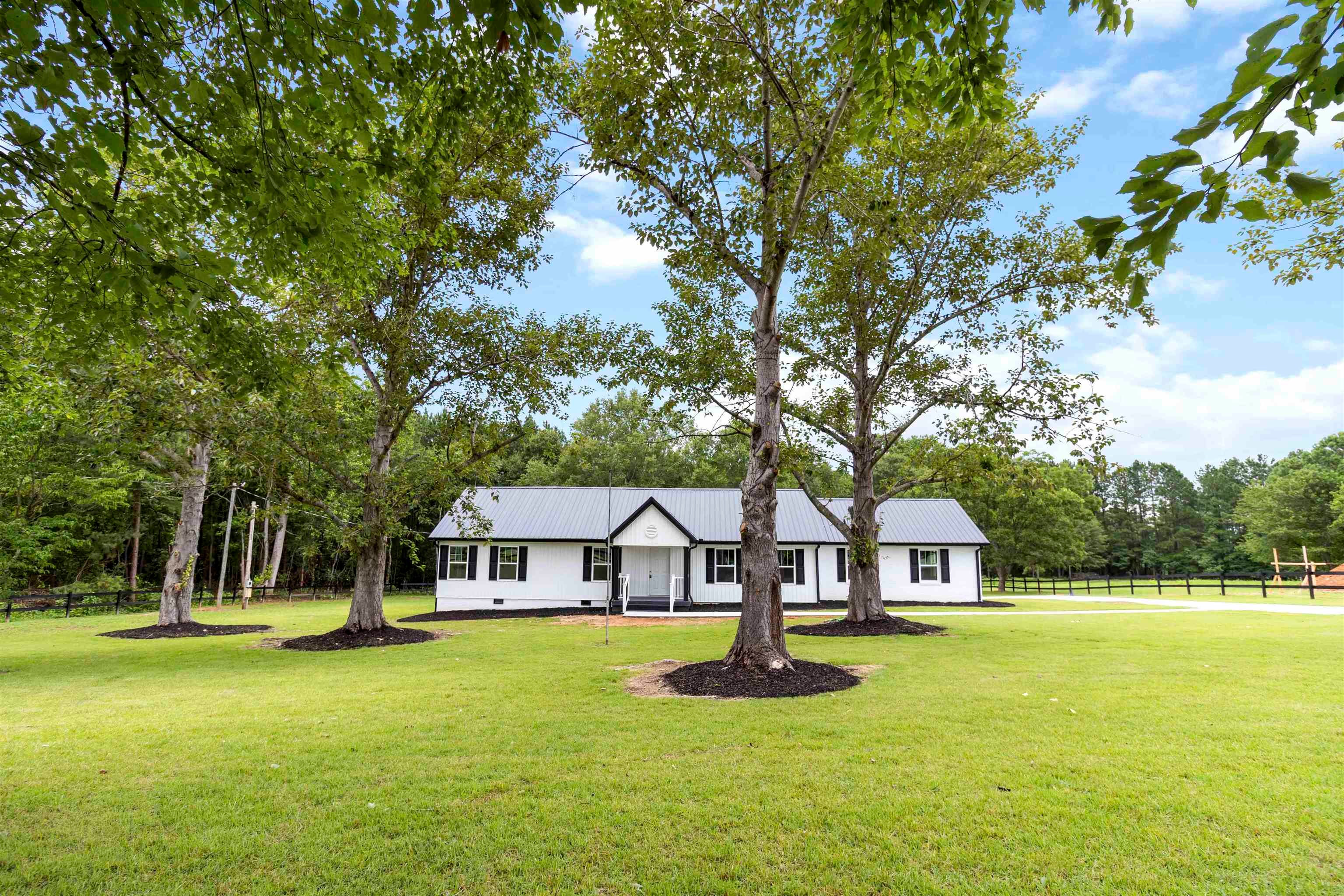 1620 Bishop Road — photo