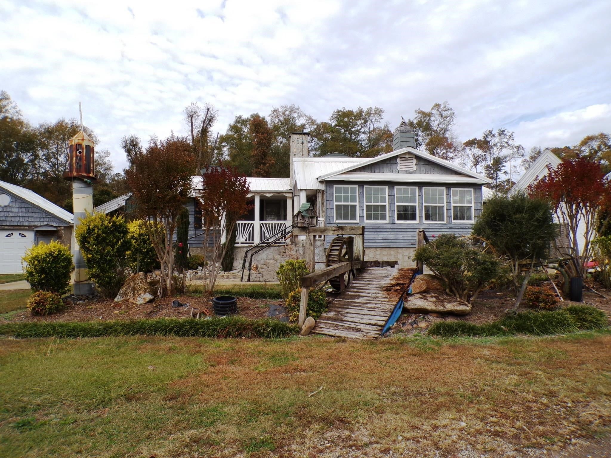 850 Springdale Road — photo