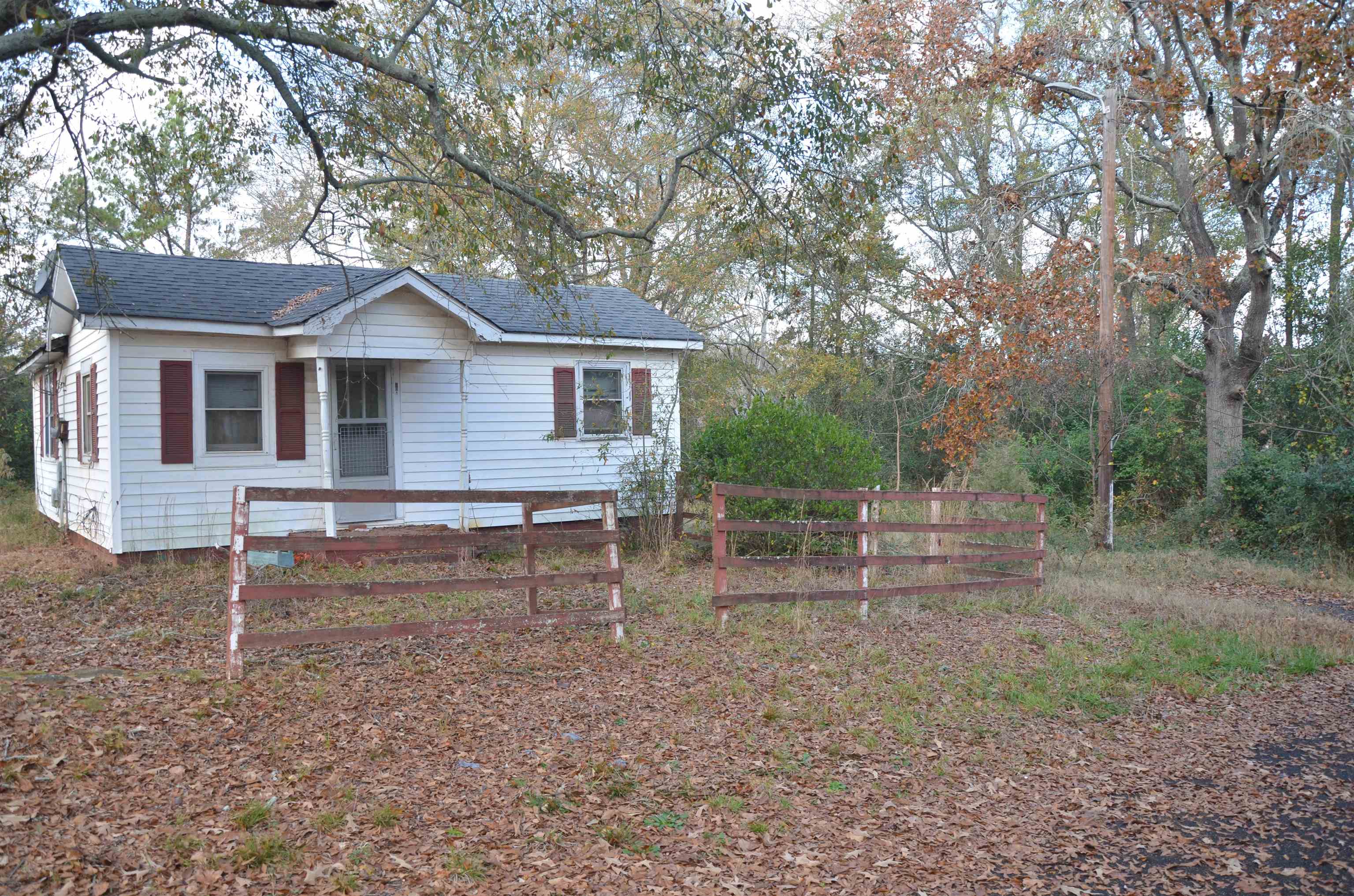 105 Mauldin Circle — photo