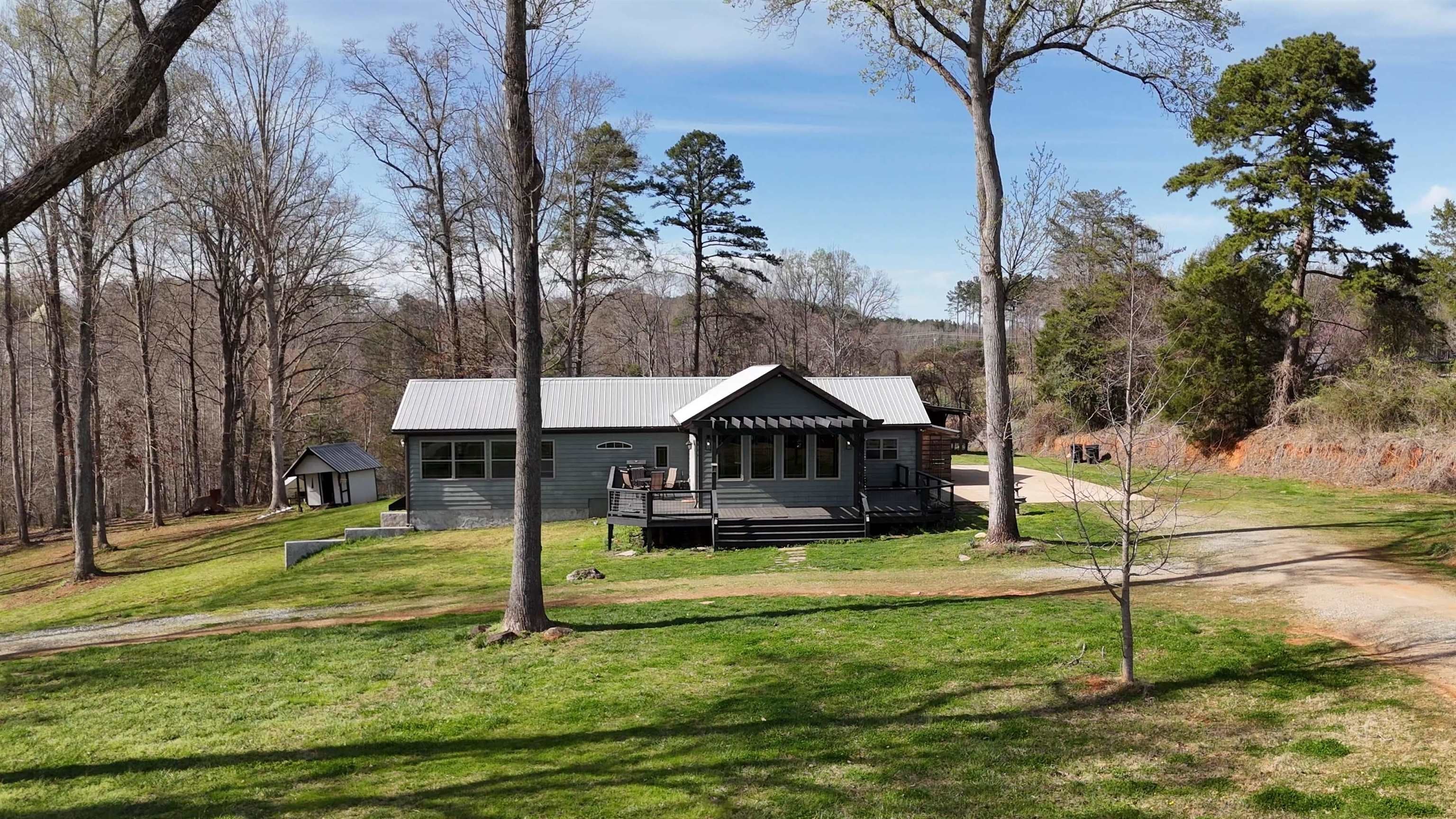 4107 Sandy Plains Road — photo