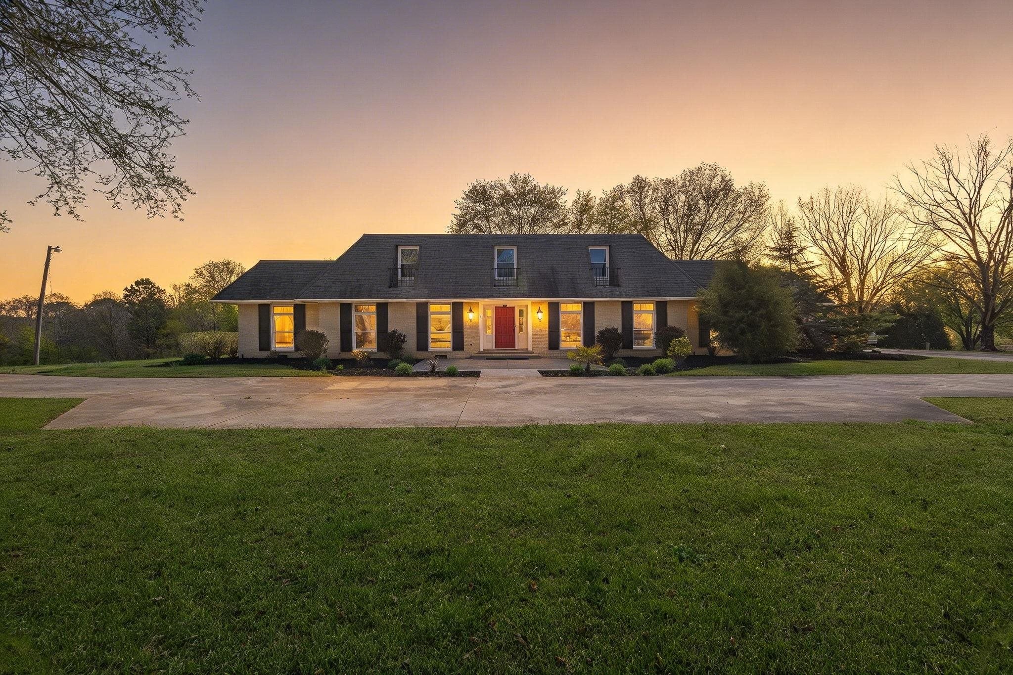127 Twin Lakes Drive — photo