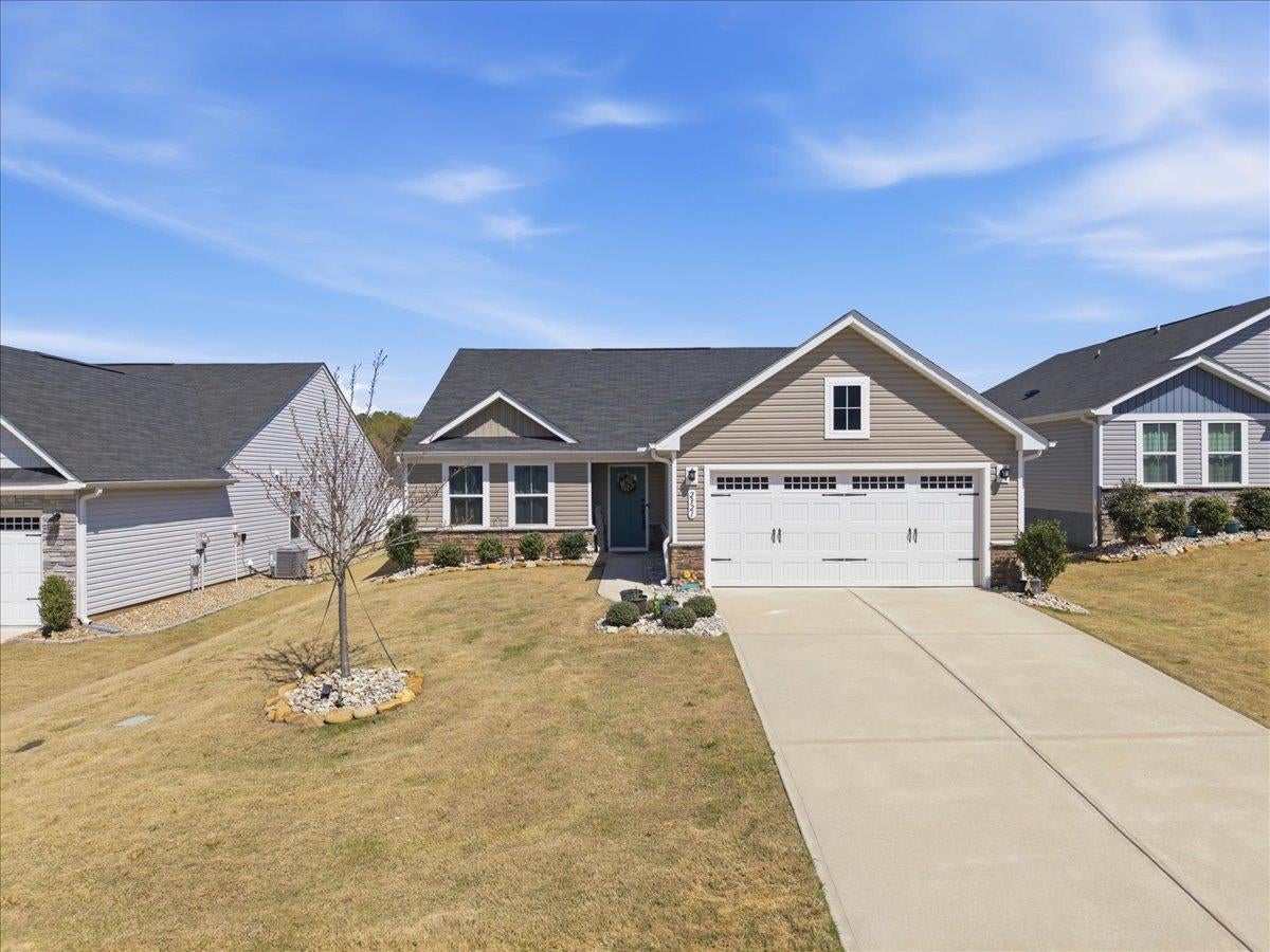 2321 Caffry Lane — photo