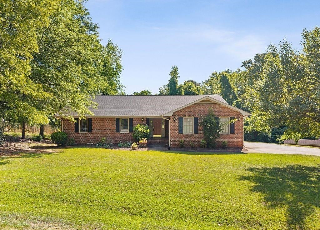 204 Birchwood Drive — photo