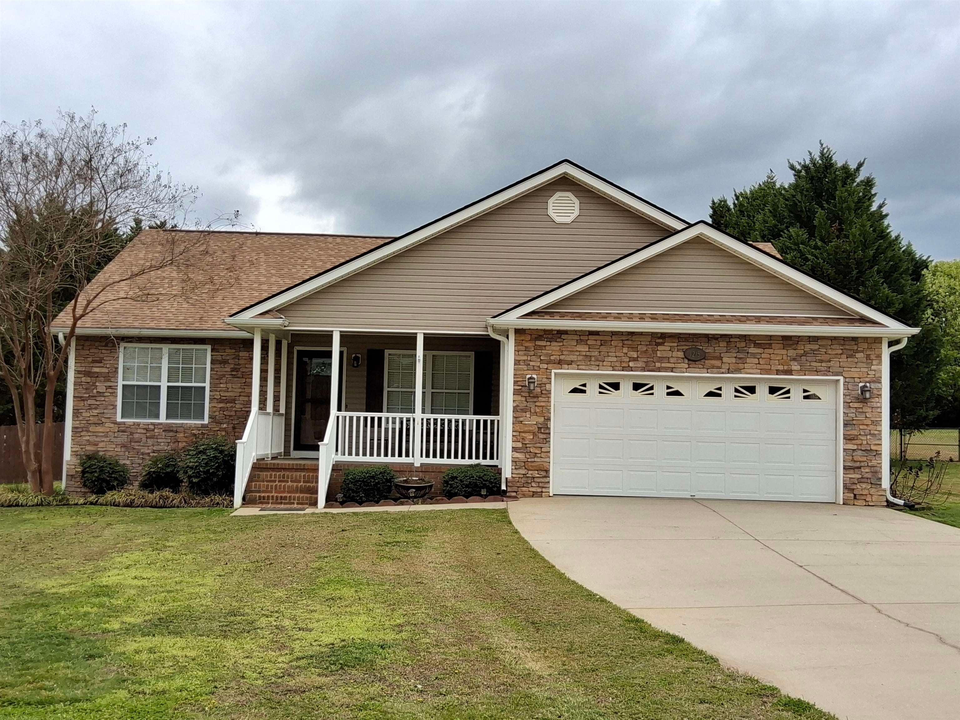 1215 Bishop Road — photo