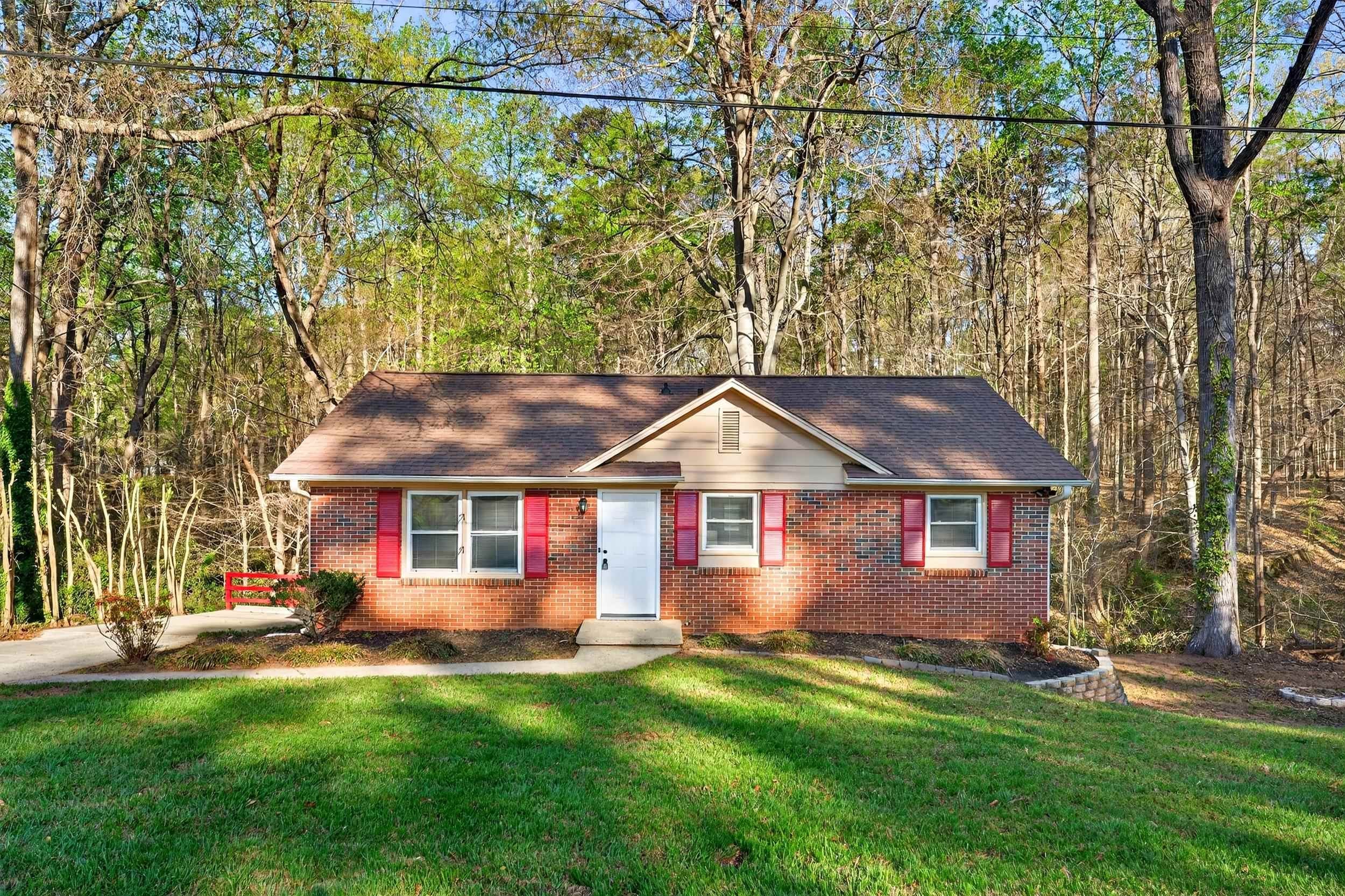 412 Brookside Drive — photo