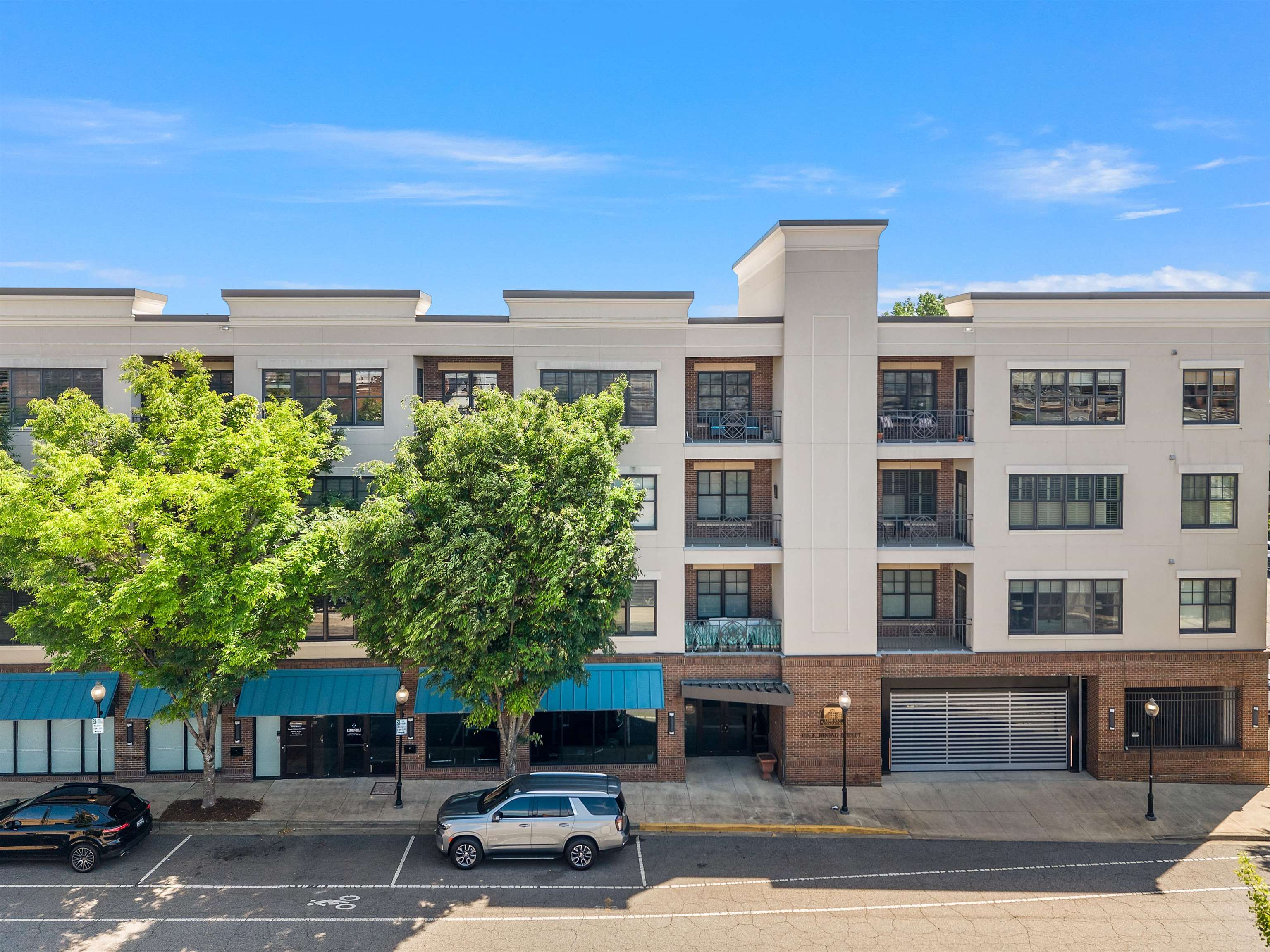 155 E Broad Street Apt 208 — photo