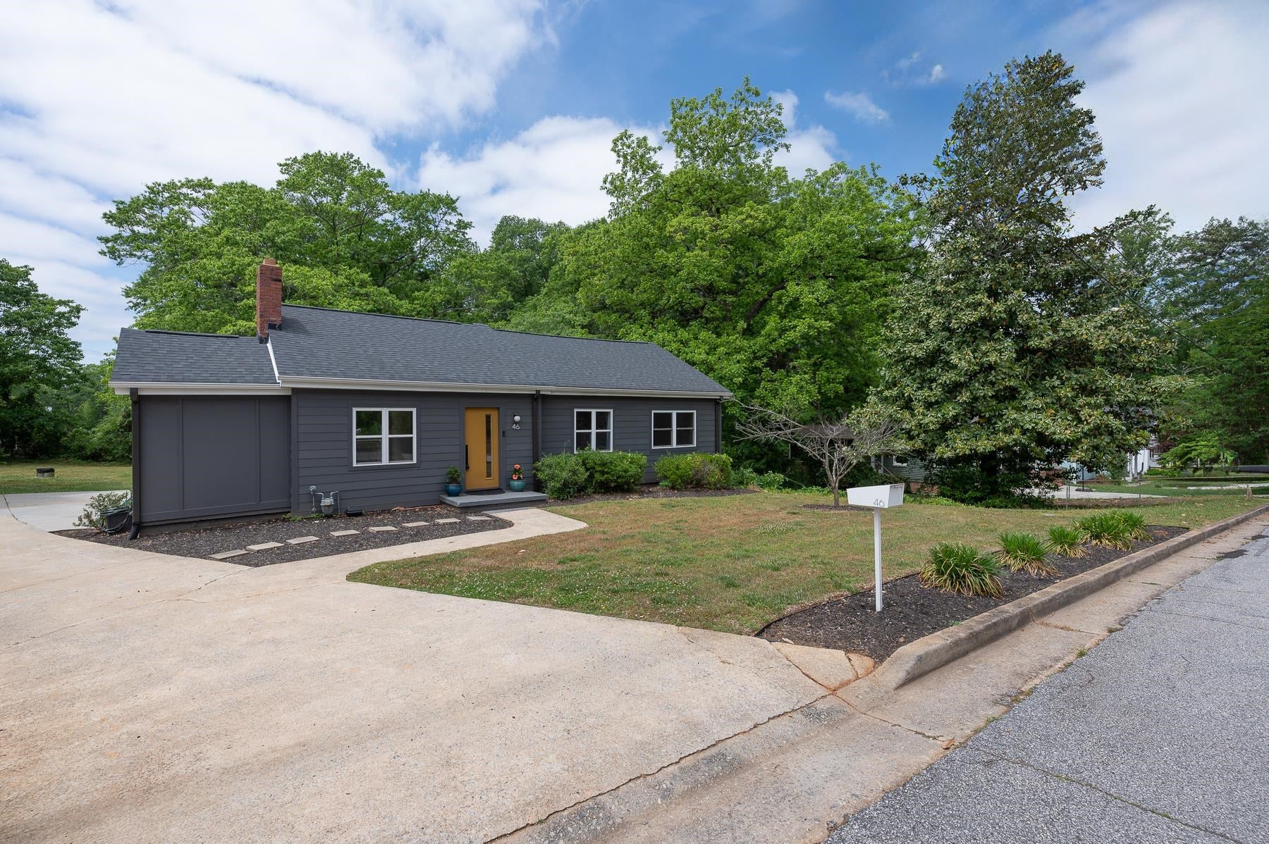 46 Briarcliff Drive — photo