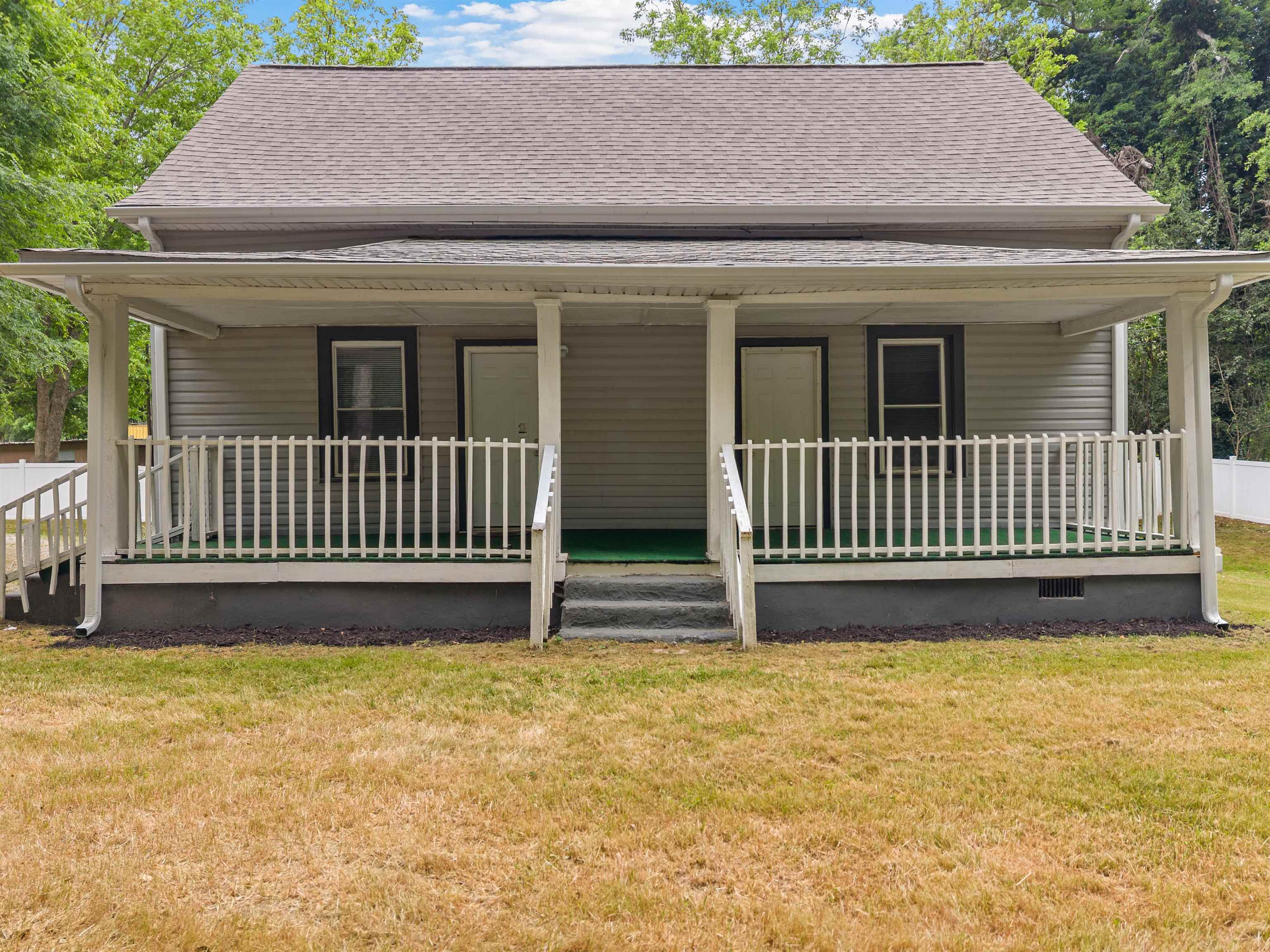 108 Wayside Dr — photo