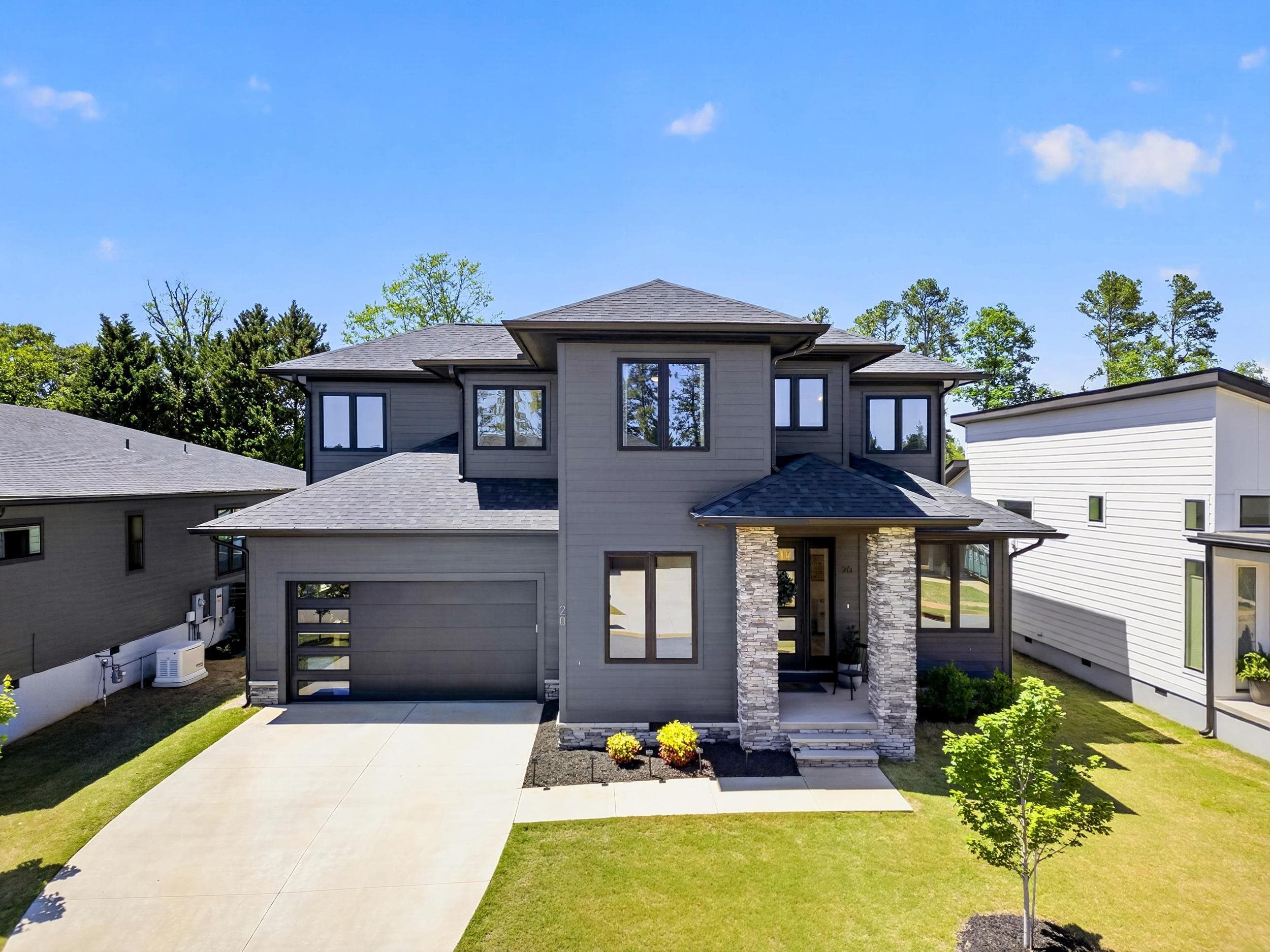 20 Village Crest Drive — photo
