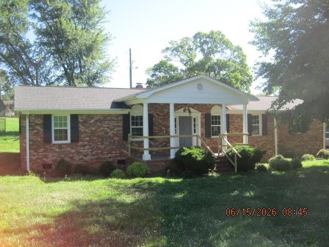 1661 Hanging Rock Road — photo