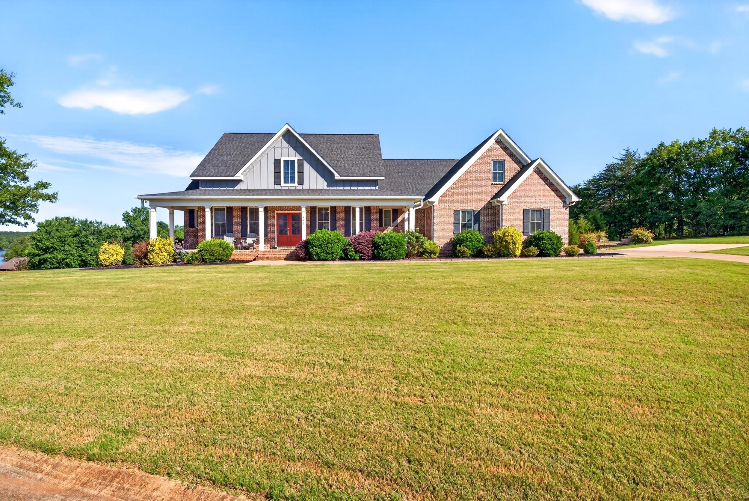 460 Harbour View Drive — photo
