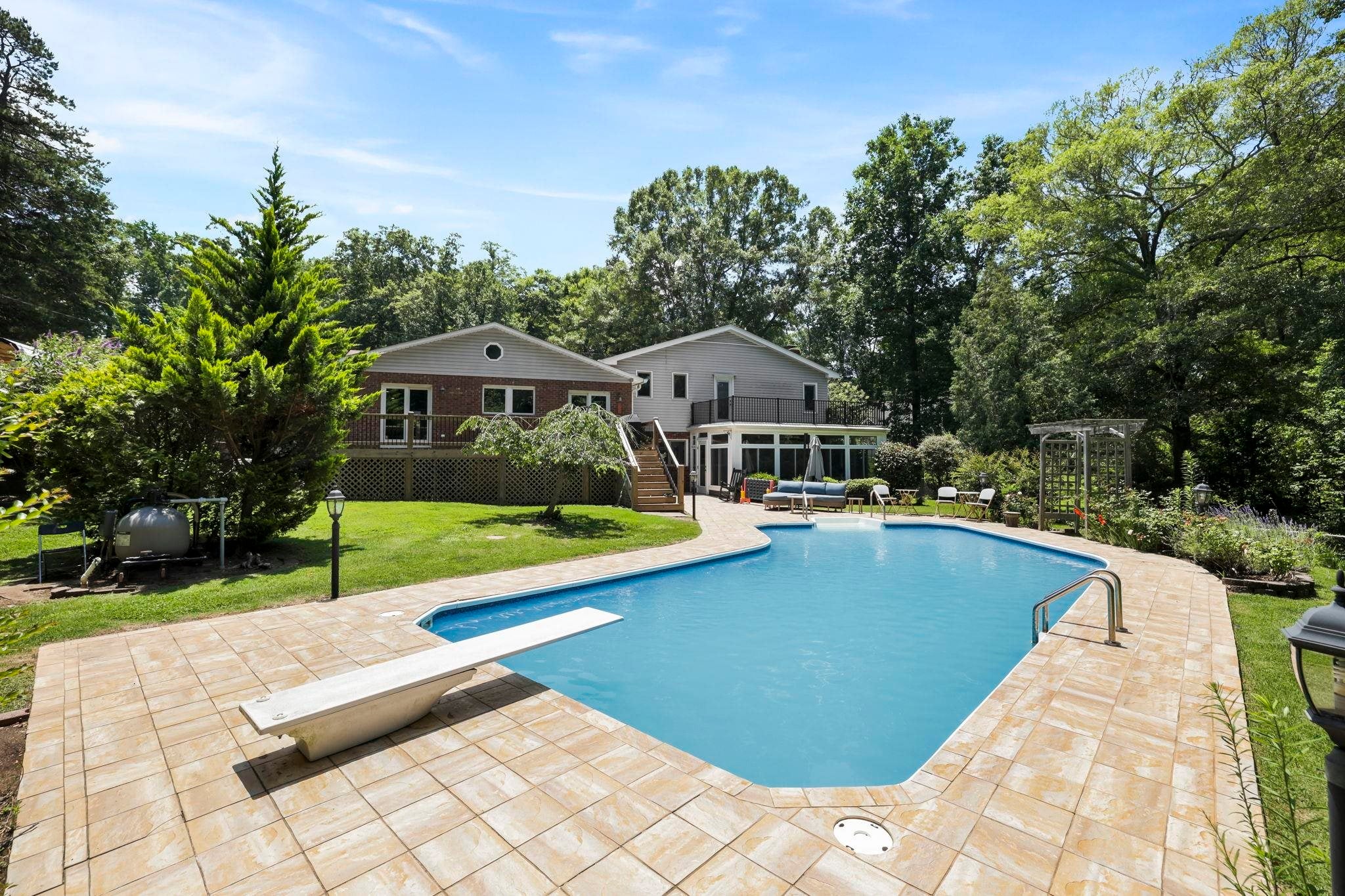 101 Mabry Drive — photo
