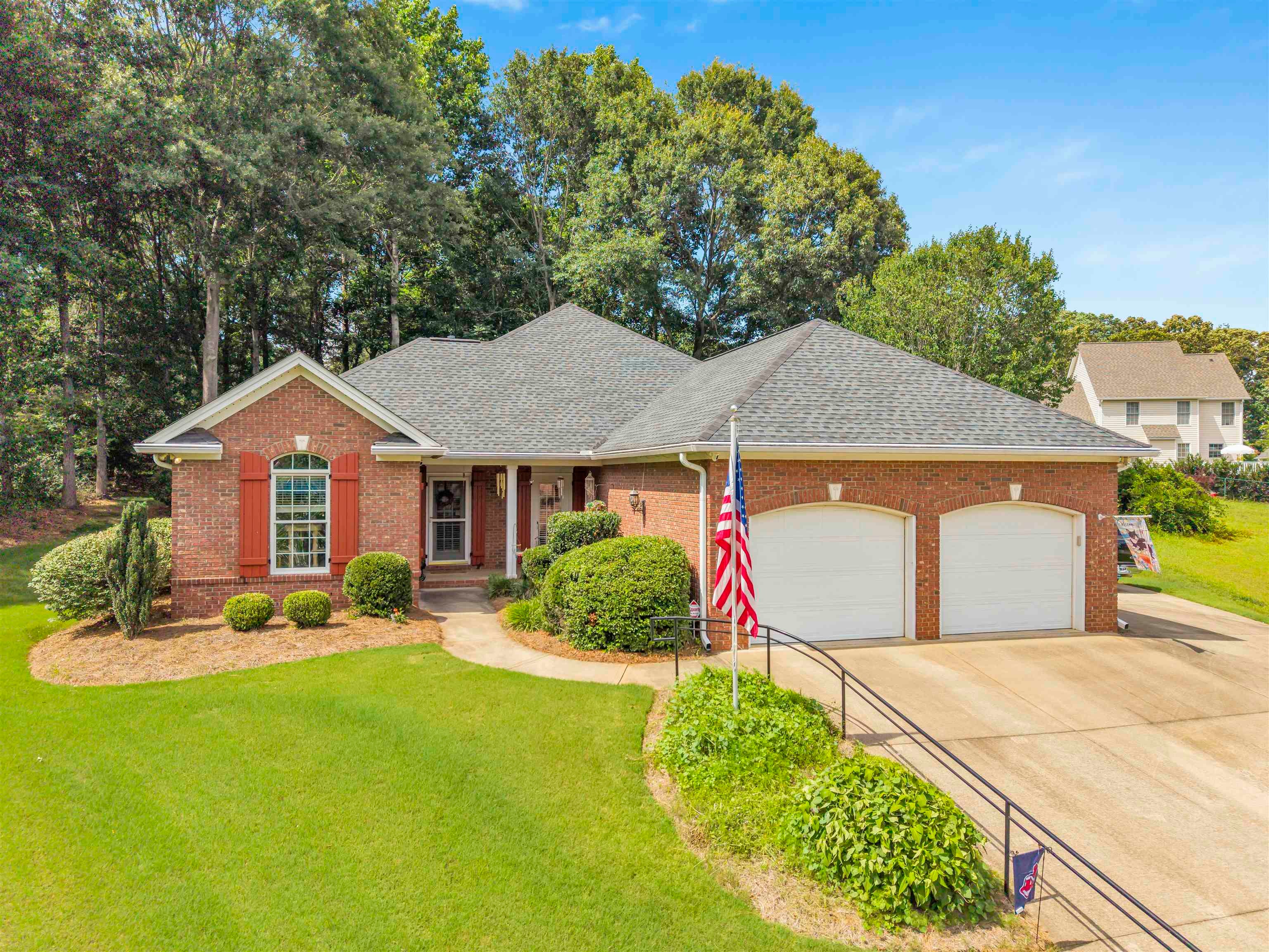 726 Moonridge Drive — photo